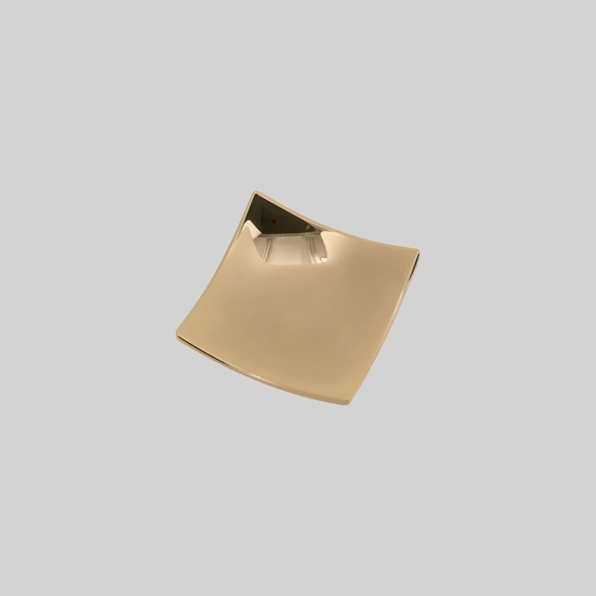 1017-16-Gold ლითონის სახელური 16მმ. ოქროსფერი HS/UM-K
