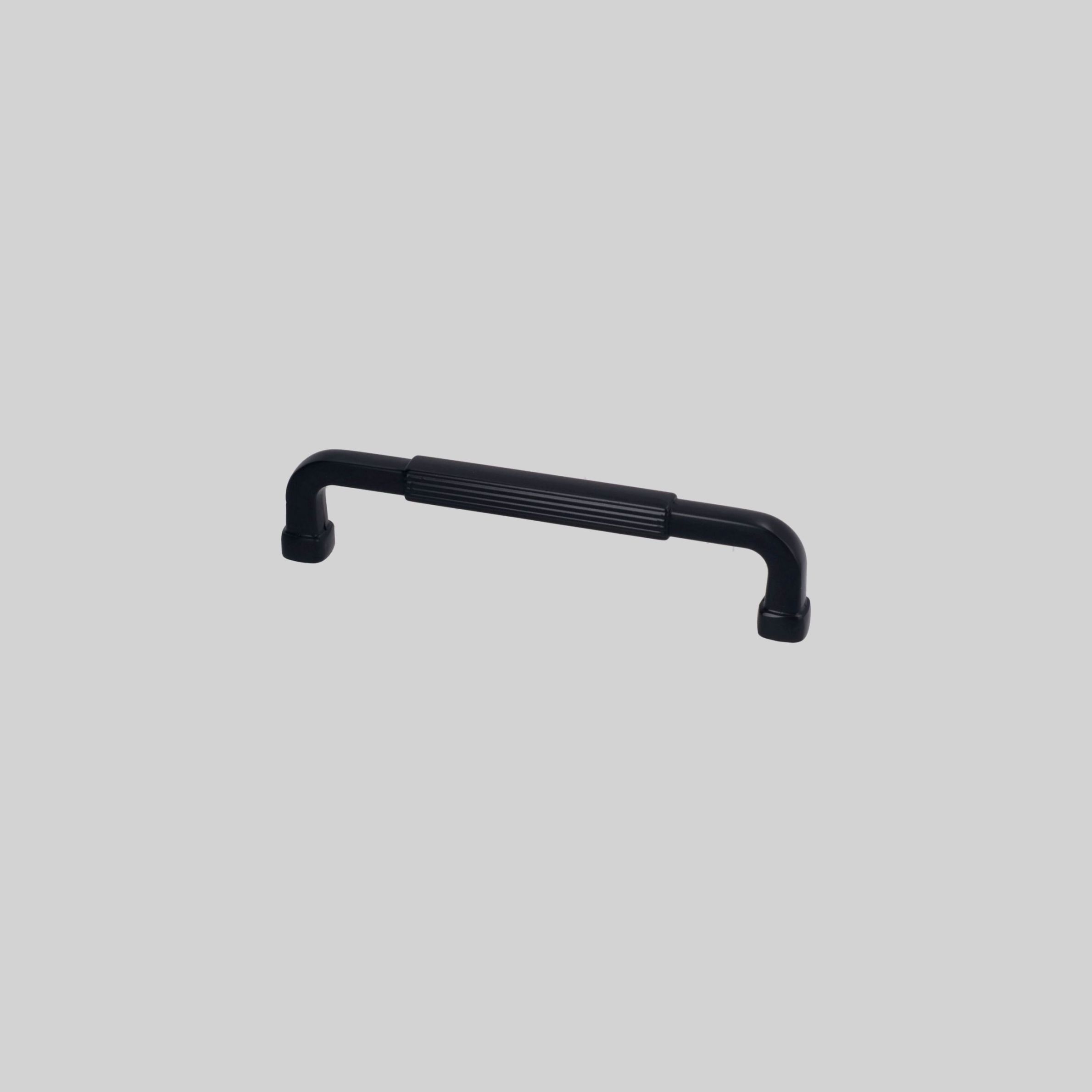 552-128-BRUSHED MAT BLACK ლითონის სახელური 128მმ. დაკაწრული მქრქალი შავი HS/UM-K