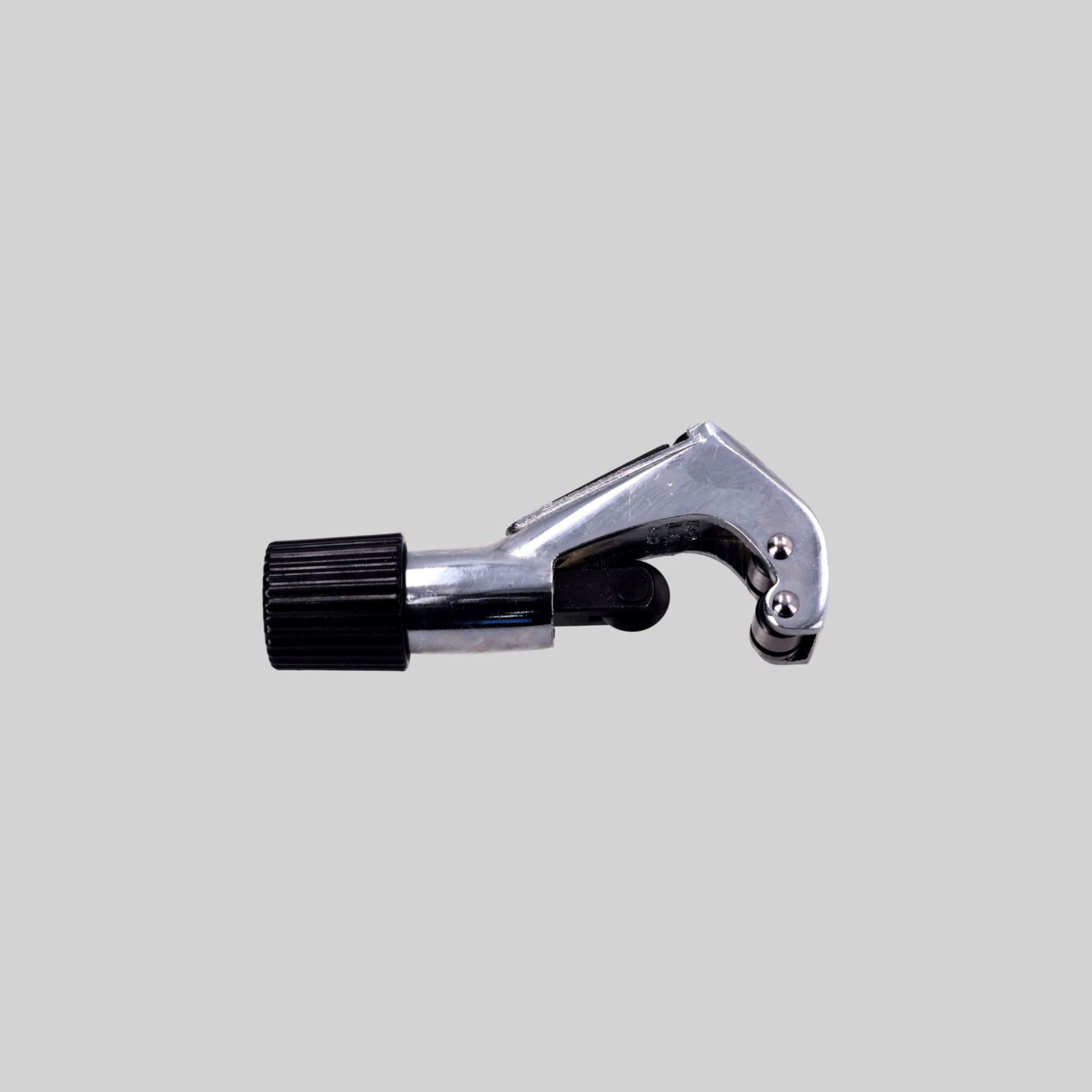 მილის საჭრელი 2-28mm